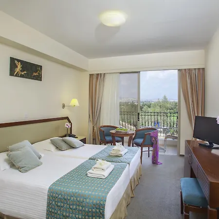 Отель Aquamare & 4*