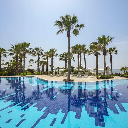 מלון Aquamare & 4*