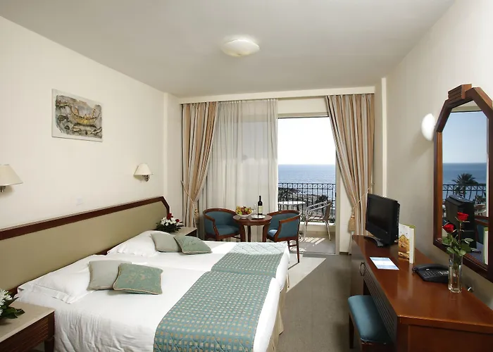 Aquamare & 4* Geroskipou